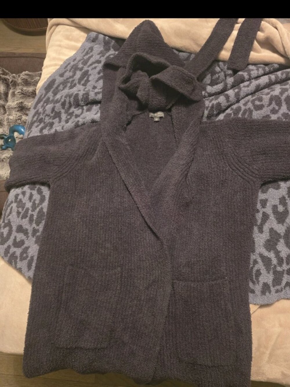 Barefoot dreams long hooded robe size 1